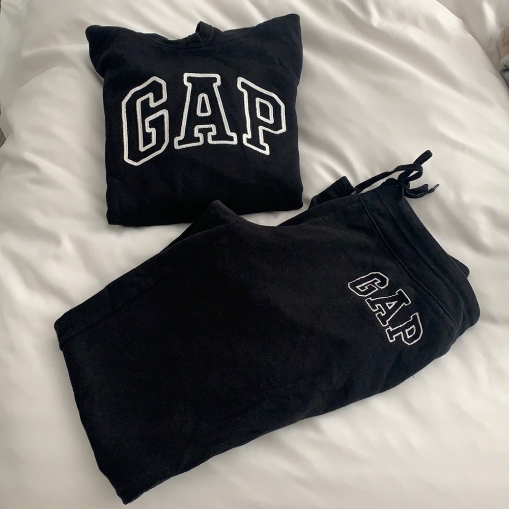 Gap Sweatsuit Set